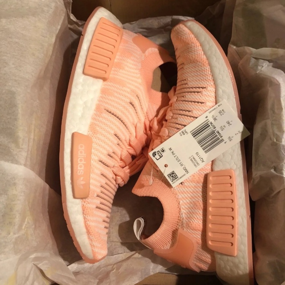 ❌SOLD❌New NMD R1 STLT PK W